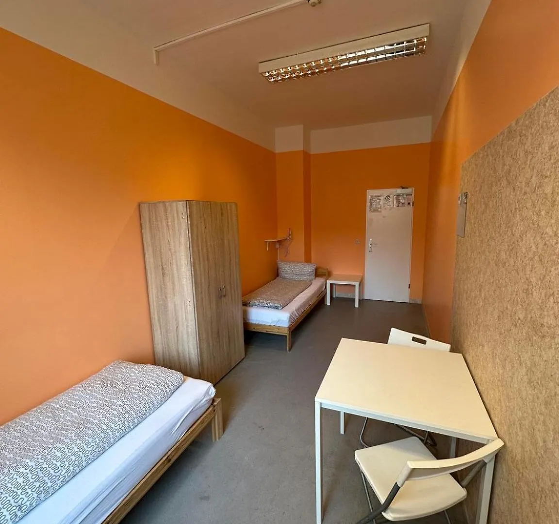 Hotel Low Budget Downtown Hostel Rooms & Apartments Gkp 2 Monaco di Baviera Germania