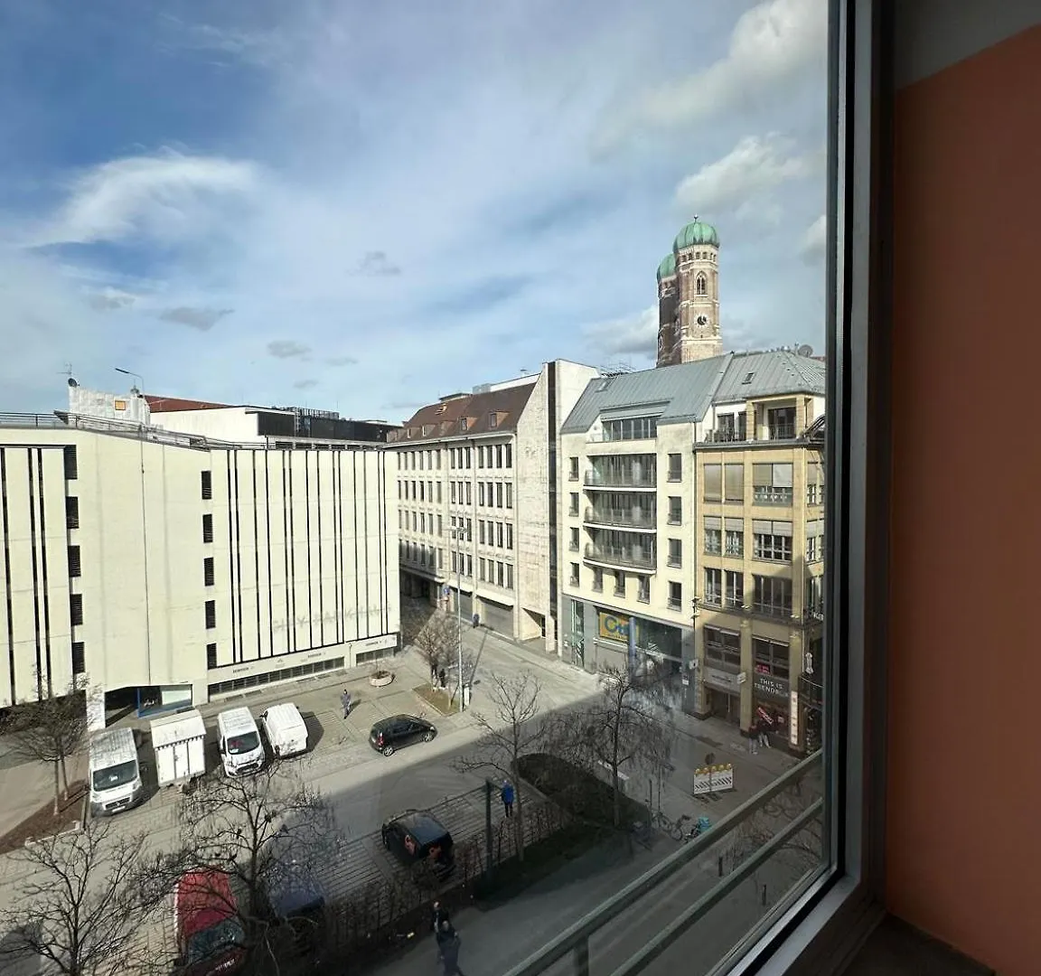 Low Budget Downtown Hostel Rooms & Apartments Munich