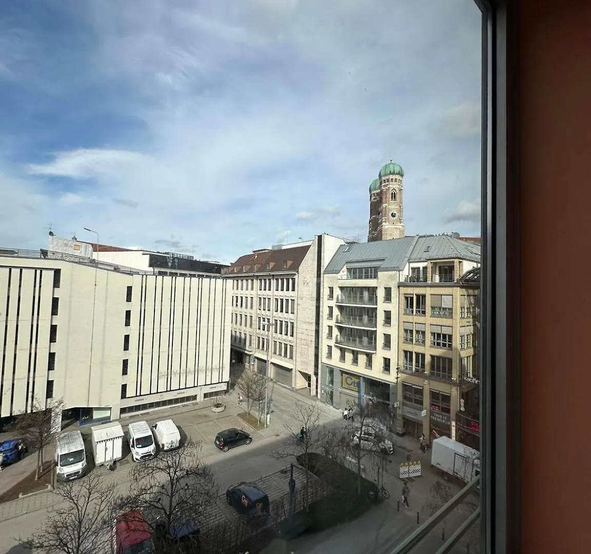 Low Budget Downtown Hostel Rooms & Apartments Munich