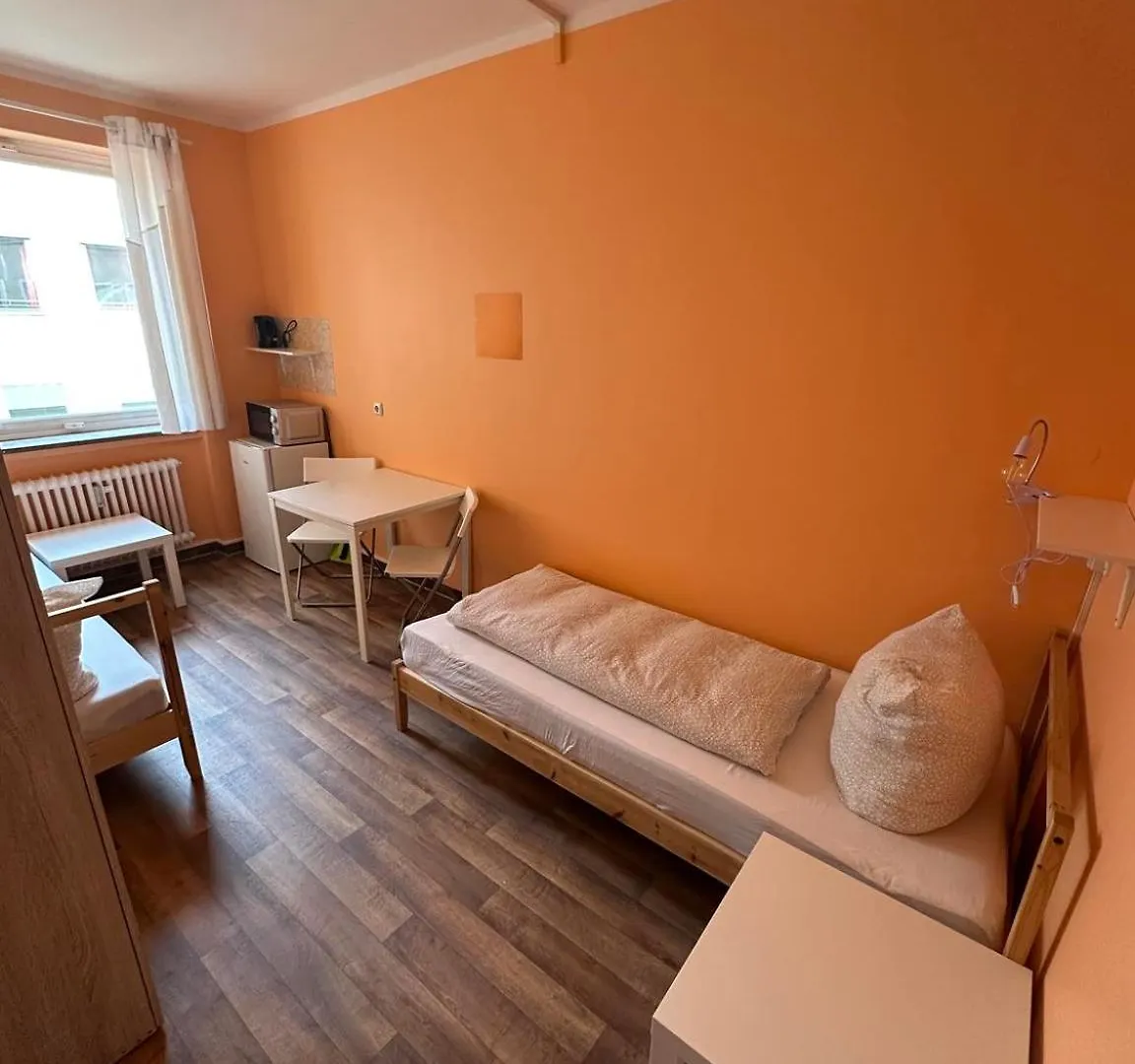 Hotel Low Budget Downtown Hostel Rooms & Apartments Munich Germany