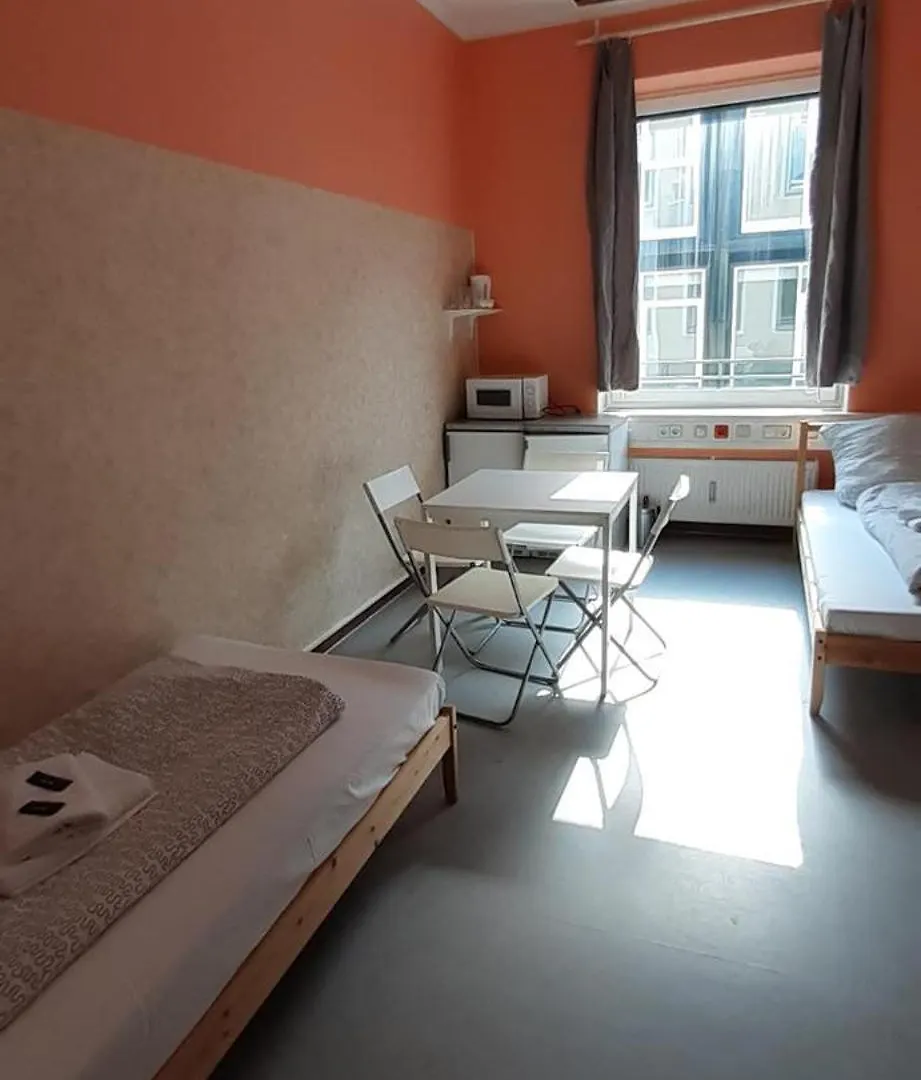 Hotel Low Budget Downtown Hostel Rooms & Apartments Munich